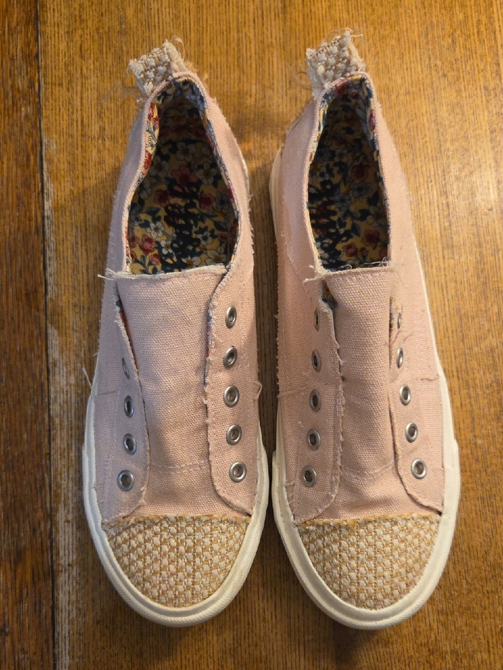 Slip-On Canvas Sneakers in Dusty Pink with Woven Toe - Picture 2 of 3